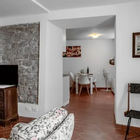 Apartment Collecchio - Fiordaliso Pescia
